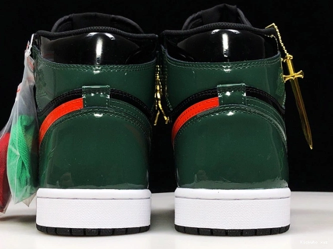 Jordan Retro 1 OG High Air Black Orange-Fir Team x SoleFly AV3905-038 0718